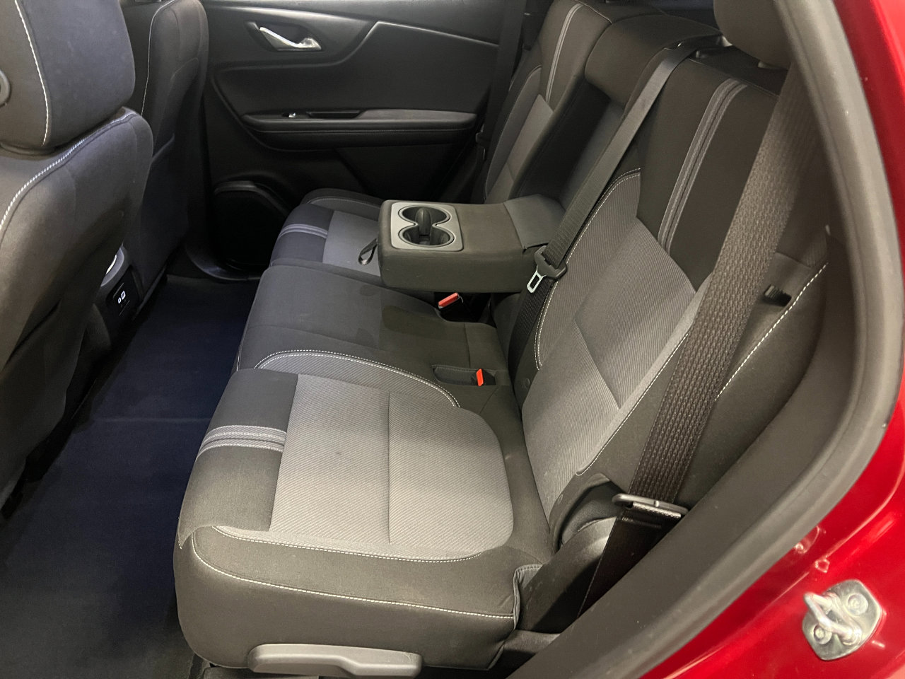 Used 2025 Chevrolet Blazer LT image 31