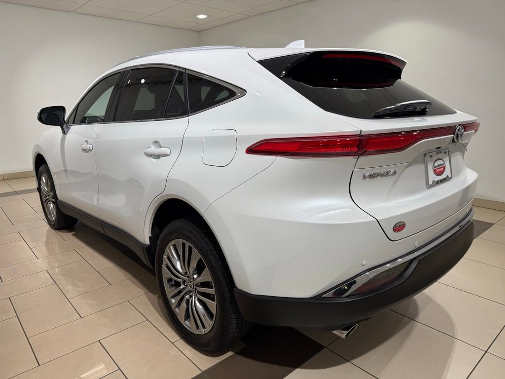Certified 2024 Toyota Venza Limited AWD/4WD image 3
