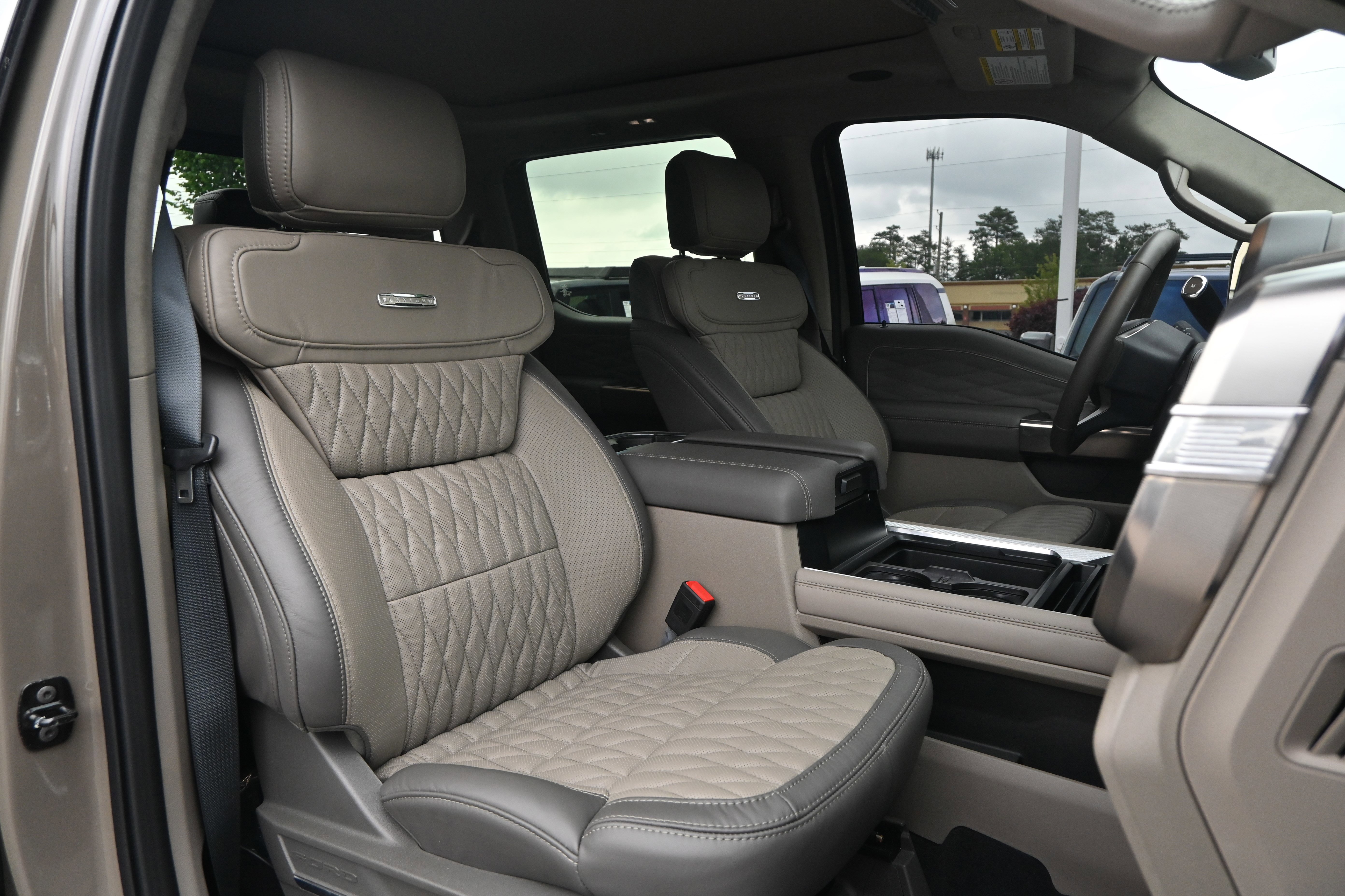 Used 2026 Ford F450 Platinum w/ Platinum Plus Package AWD/4WD image 36