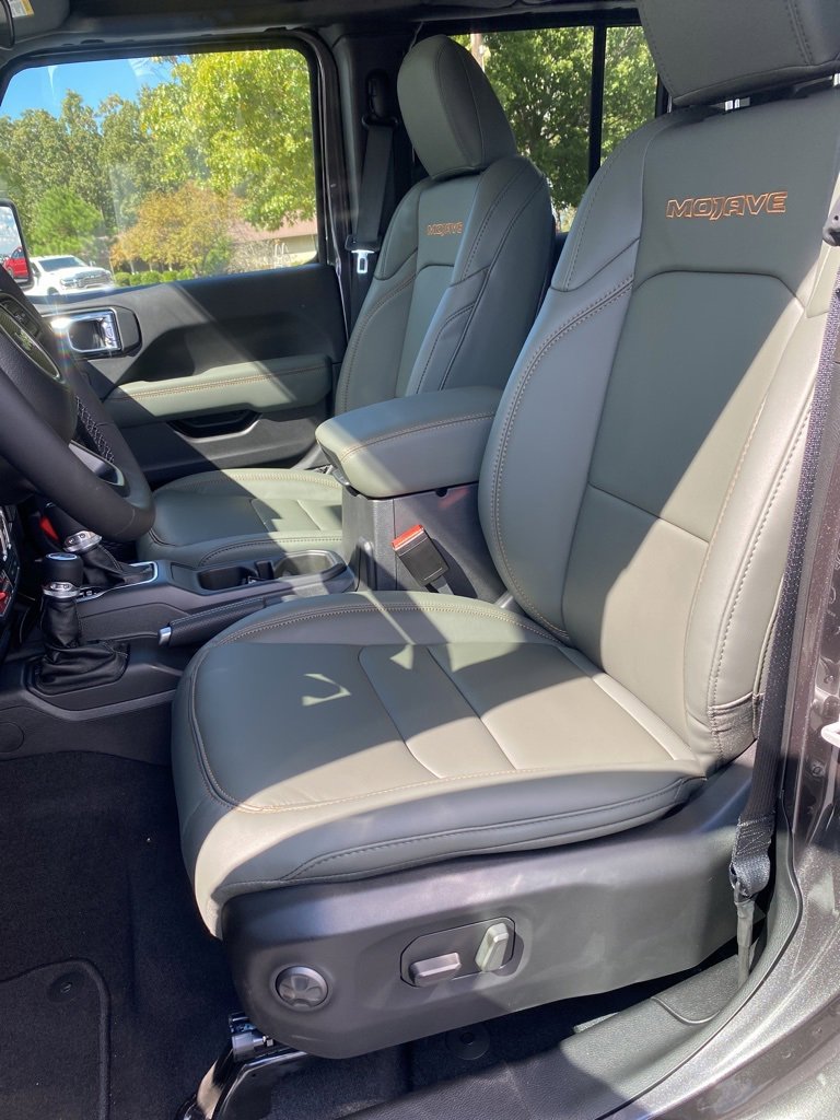 New 2025 Jeep Gladiator Mojave w/ Convenience Group image 20