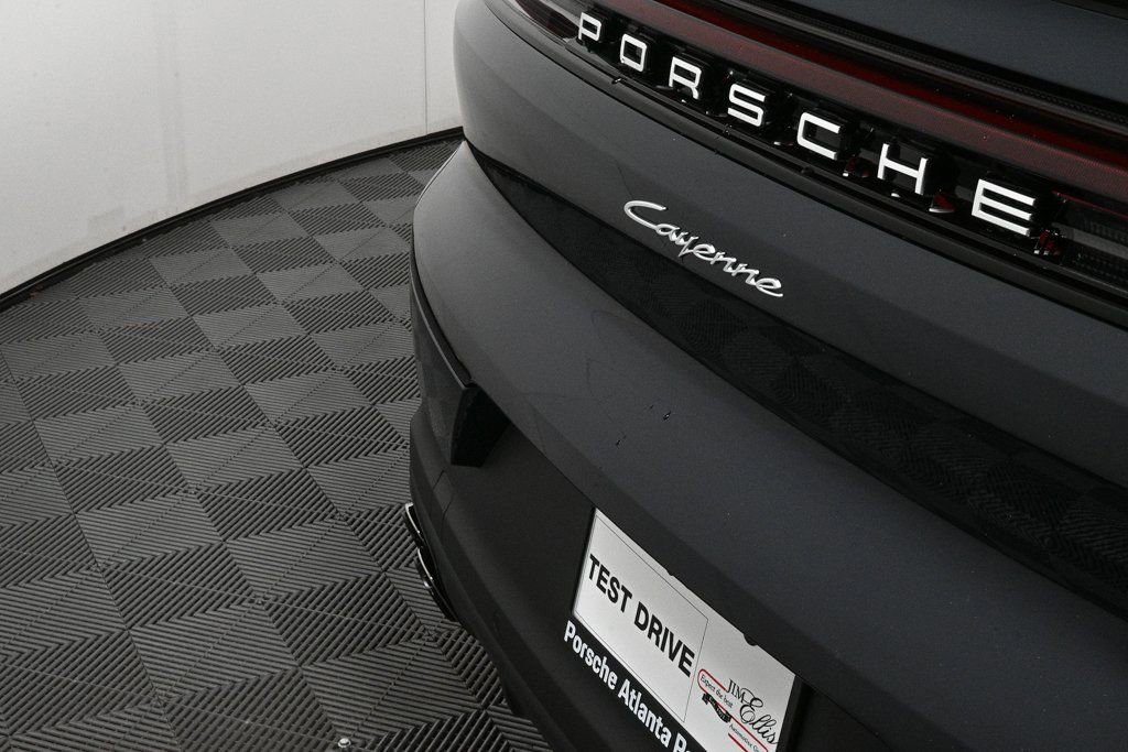 Certified 2026 Porsche Cayenne Coupe AWD/4WD image 37