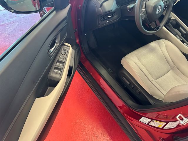 Used 2026 Honda Accord SE image 9