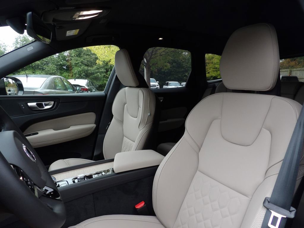 New 2026 Volvo XC60 B5 Plus w/ Protection Package Premier AWD/4WD image 12