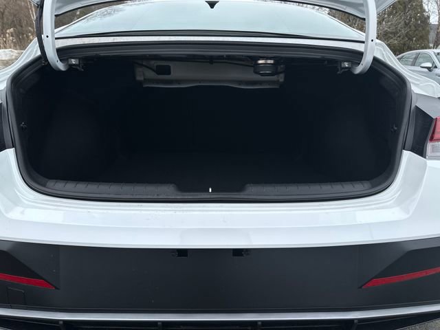 New 2026 Hyundai Elantra Limited image 22