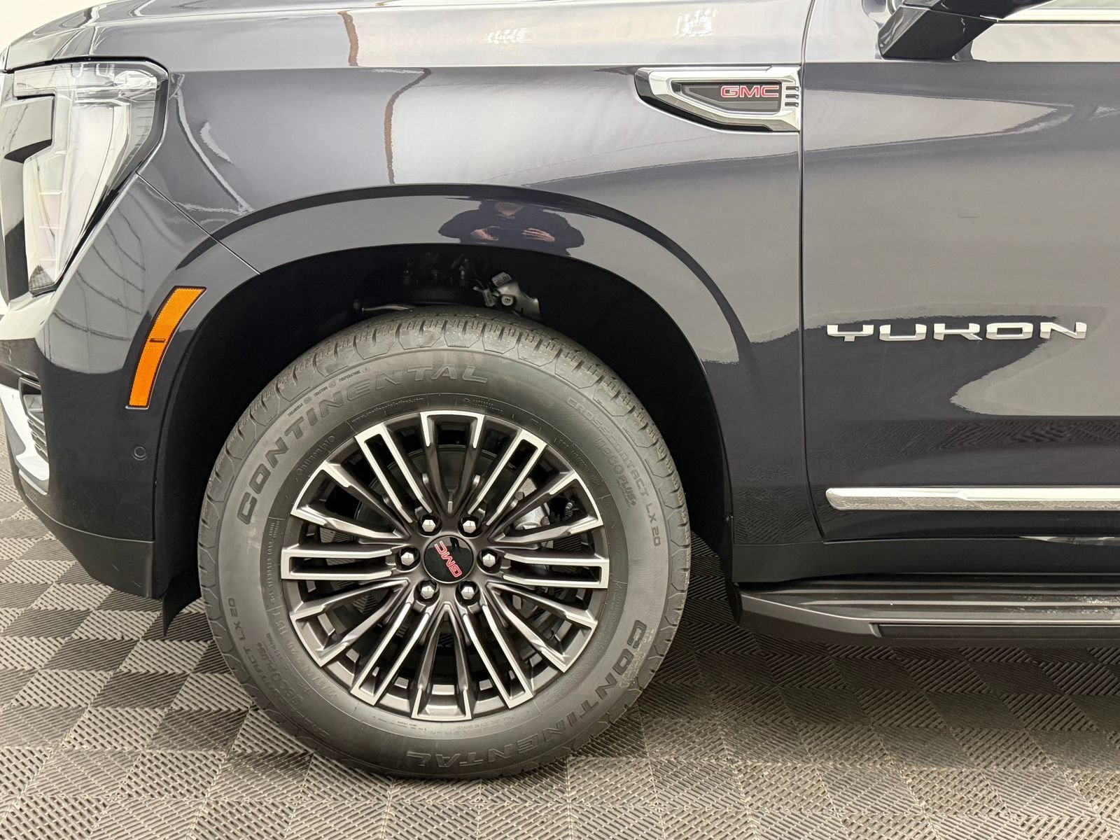 New 2026 GMC Yukon Elevation AWD/4WD image 11