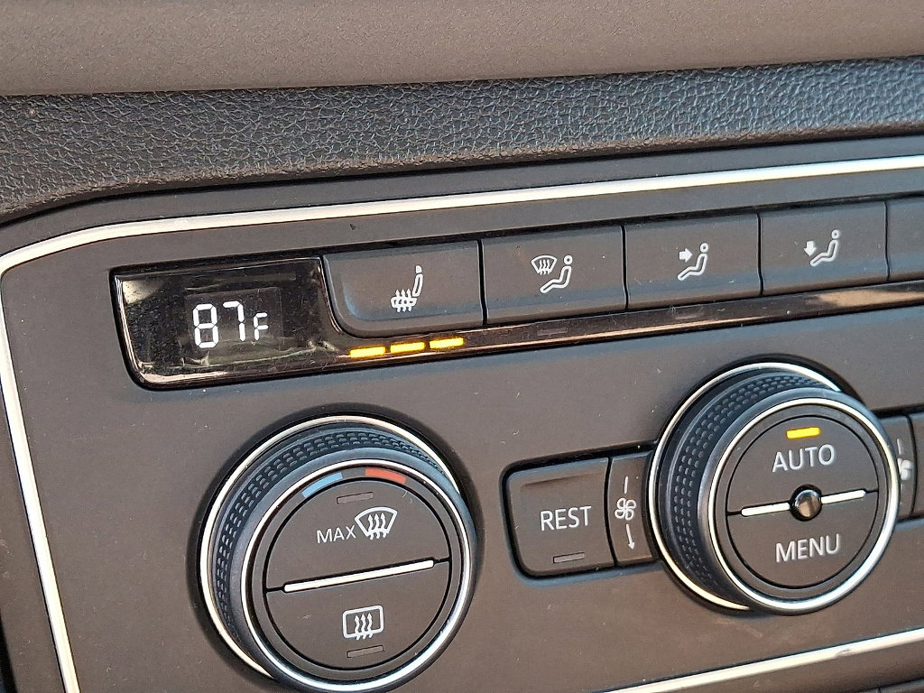 Used 2021 Volkswagen Atlas SE w/ Panoramic Sunroof Package image 18