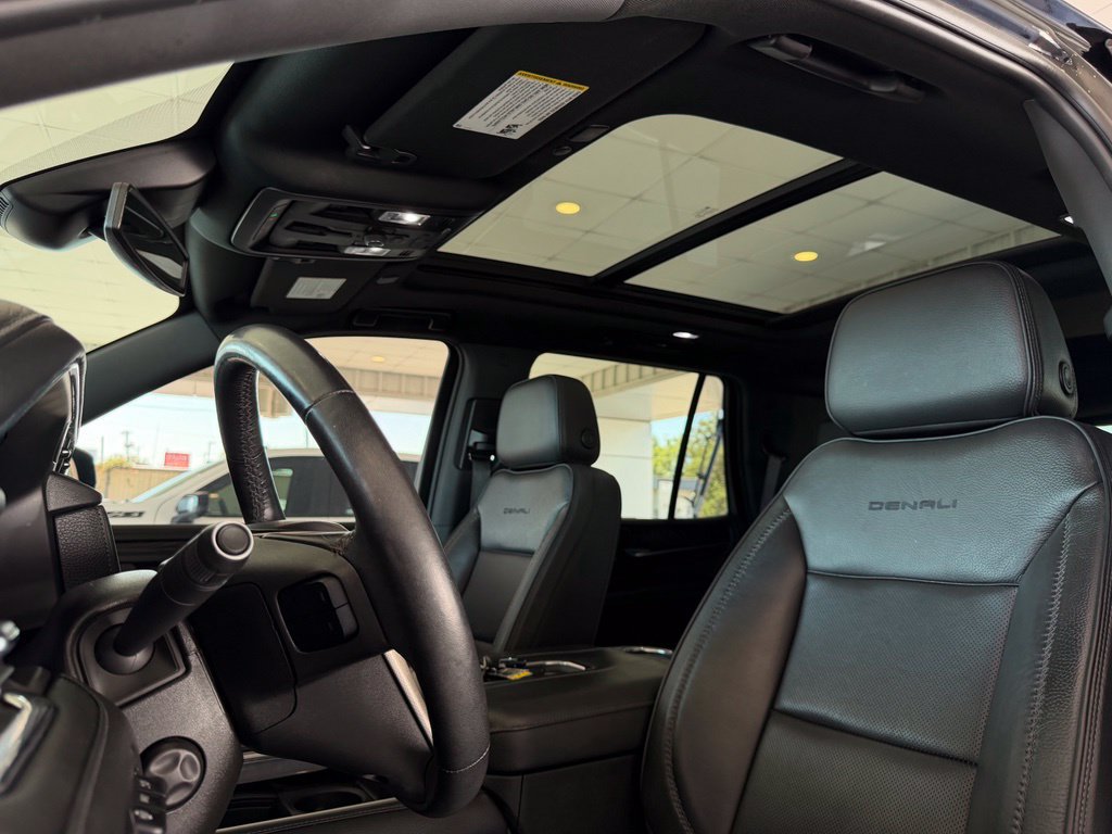 Used 2023 GMC Yukon Denali AWD/4WD image 17