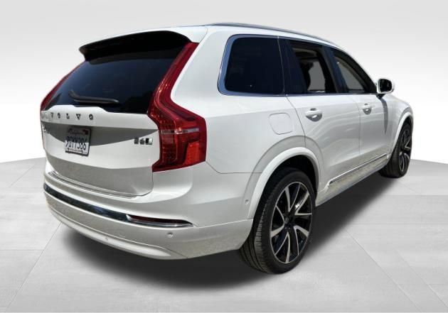 Used 2023 Volvo XC90 B6 Plus w/ Protection Package Premier AWD/4WD image 4