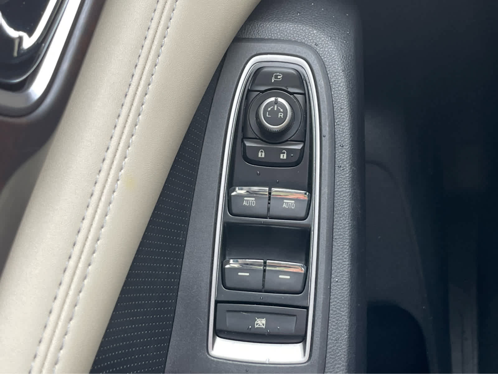 Used 2021 Subaru Ascent Touring w/ Popular Package #2A image 18