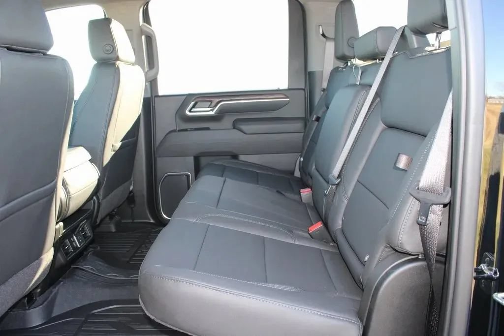 New 2026 GMC Sierra 3500 SLT AWD/4WD image 27
