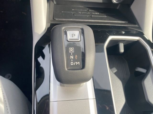 New 2025 Mitsubishi Outlander SE image 29