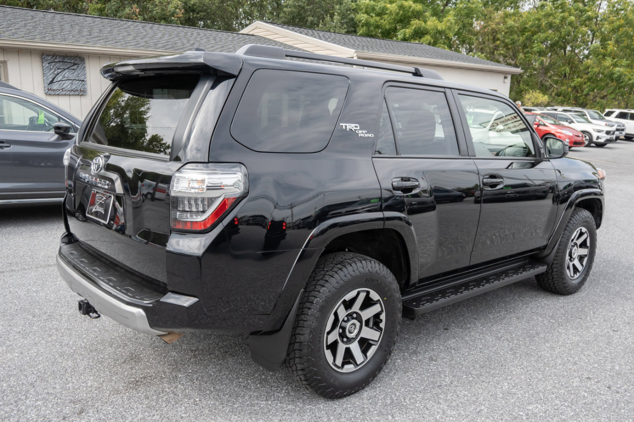 Used 2024 Toyota 4Runner TRD Off-Road image 10