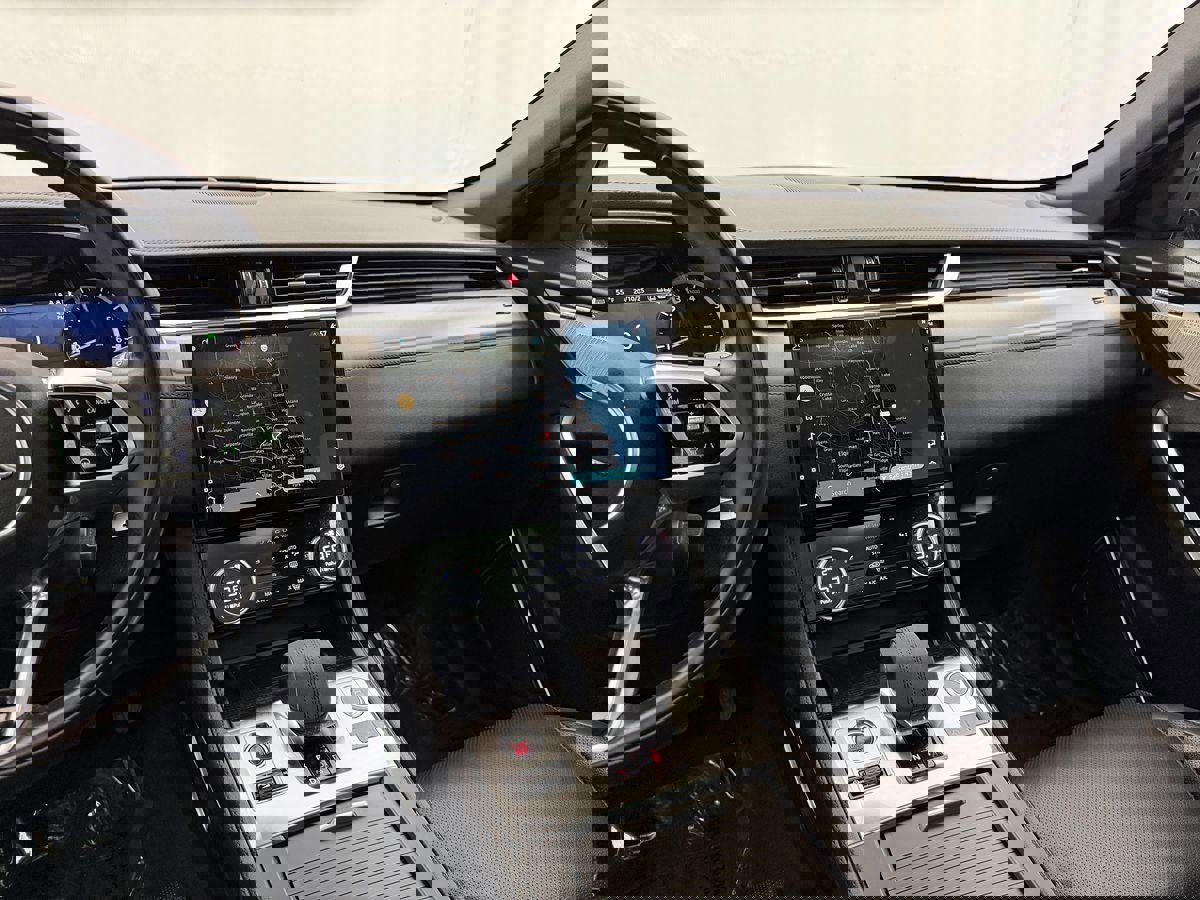 Used 2022 Jaguar F-PACE S image 22