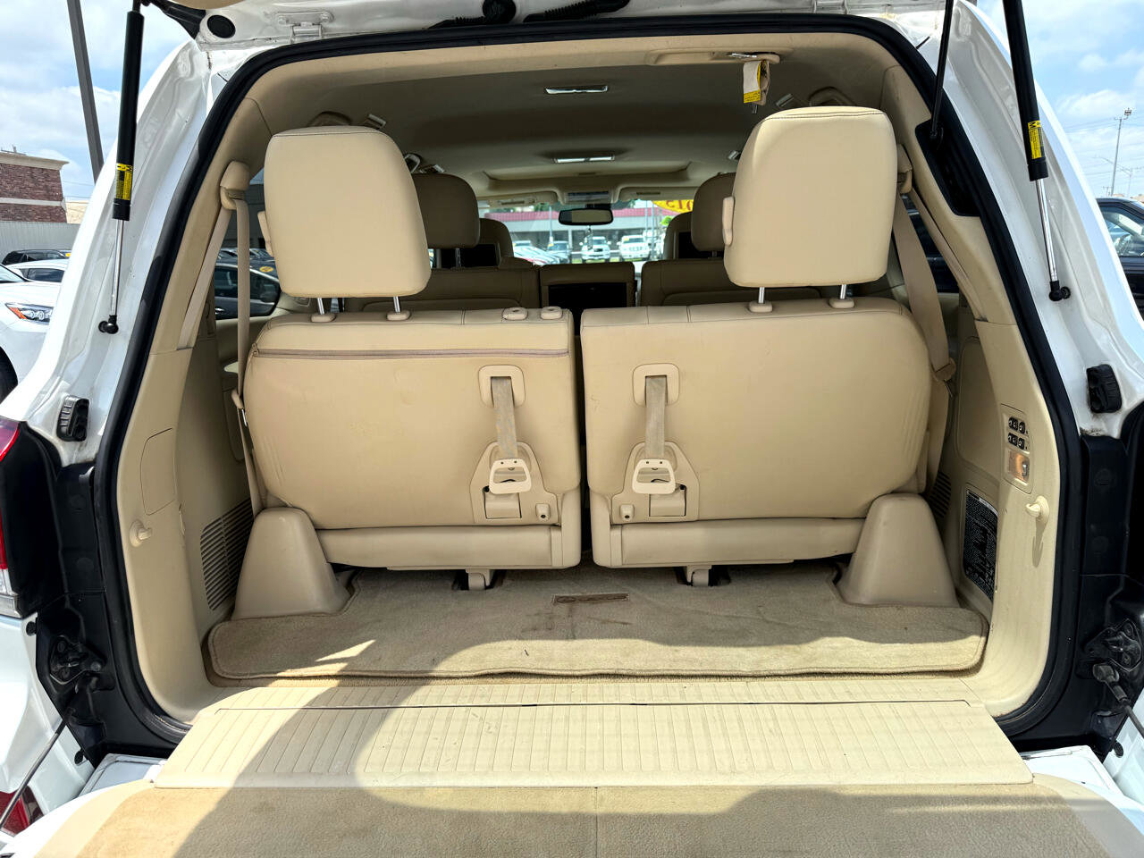 Used 2015 Lexus LX 570 4WD image 8
