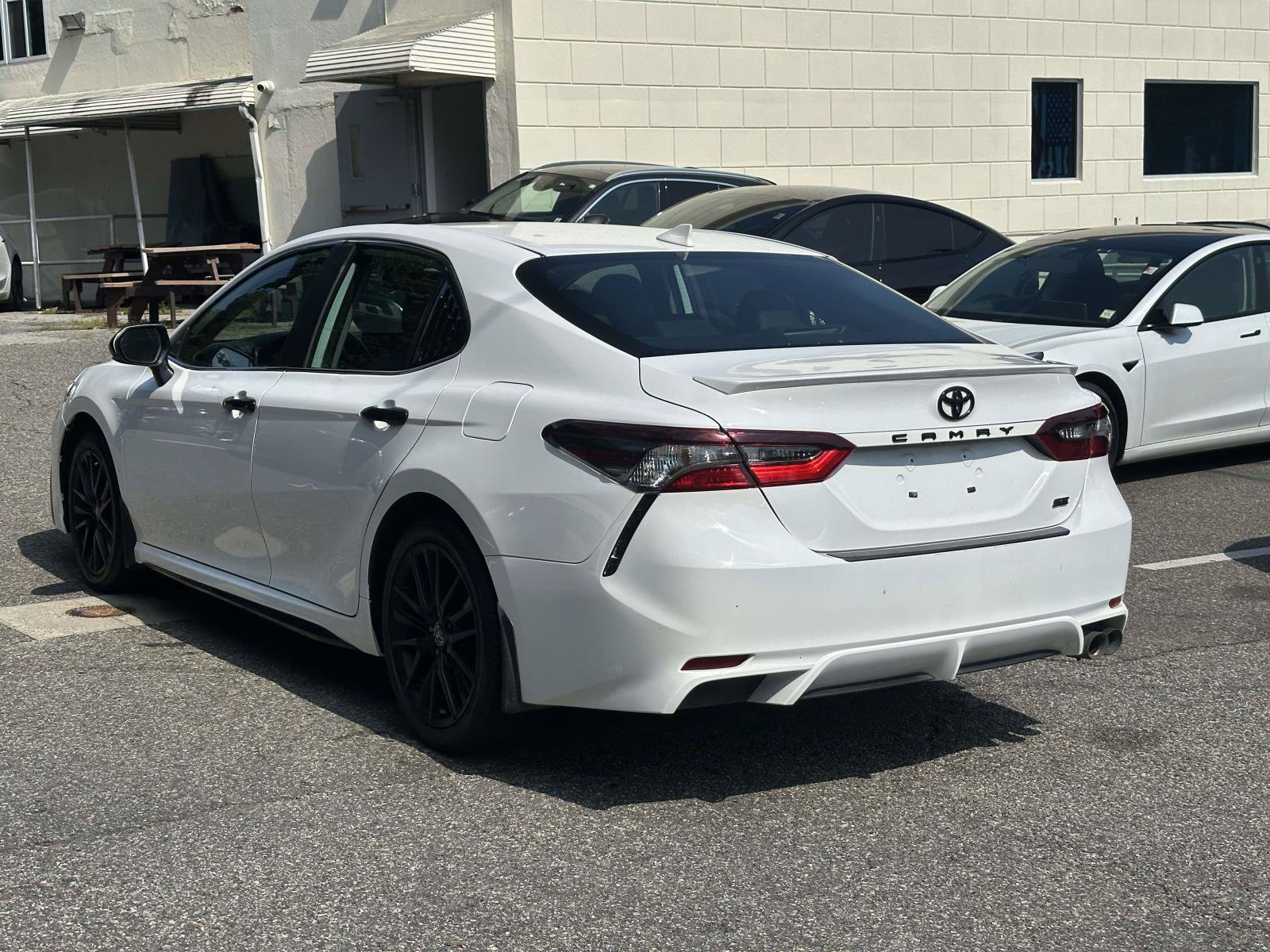 Used 2024 Toyota Camry SE w/ Convenience Package FWD image 5