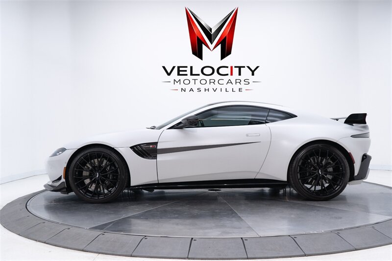 Used 2023 Aston Martin V8 Vantage Coupe RWD image 9