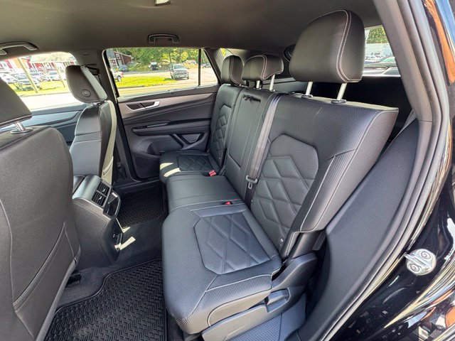 New 2026 Volkswagen Atlas Cross Sport SE AWD/4WD image 11