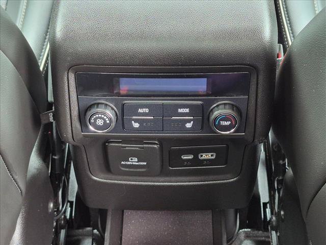 Used 2021 GMC Acadia Denali w/ Denali Ultimate Package AWD/4WD image 17