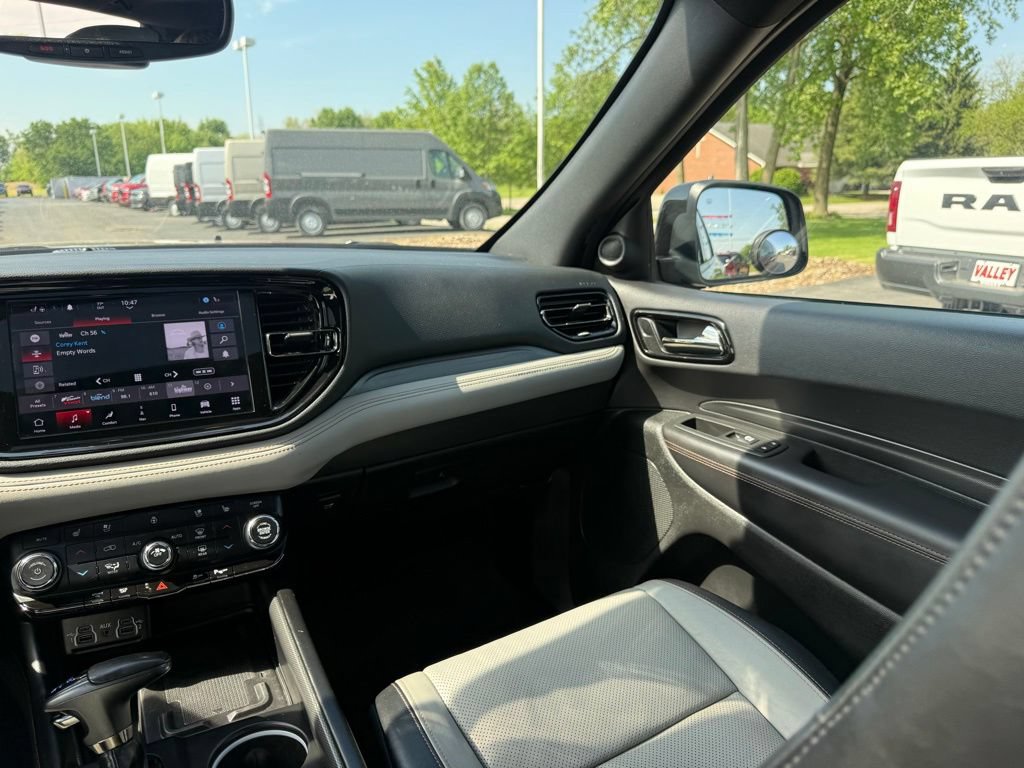Certified 2022 Dodge Durango R/T w/ Blacktop Package AWD/4WD image 36