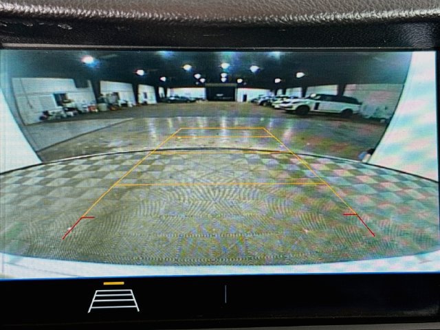 Used 2019 Chevrolet Trax LT w/ LT Convenience Package FWD image 16