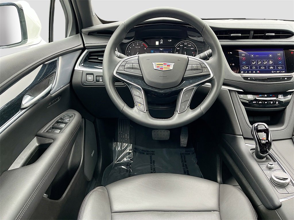 Certified 2025 Cadillac XT5 Premium Luxury image 23