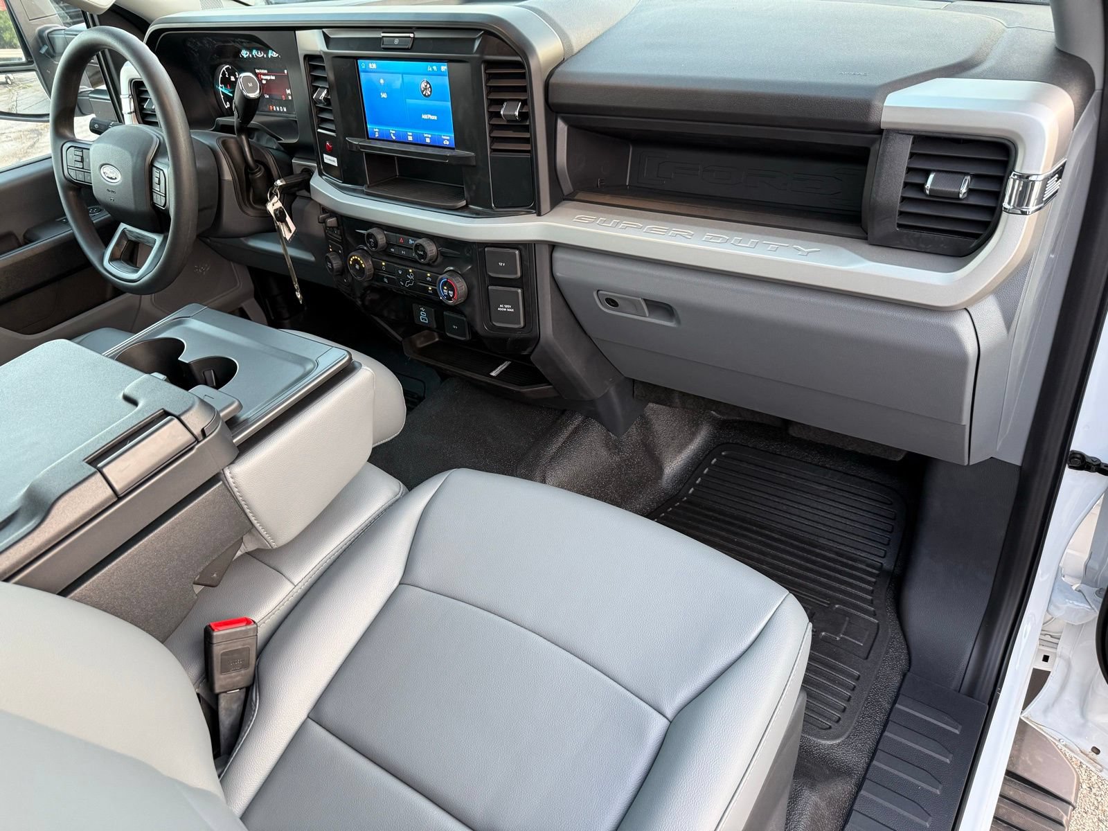 New 2026 Ford F550 2WD Regular Cab Super Duty image 17