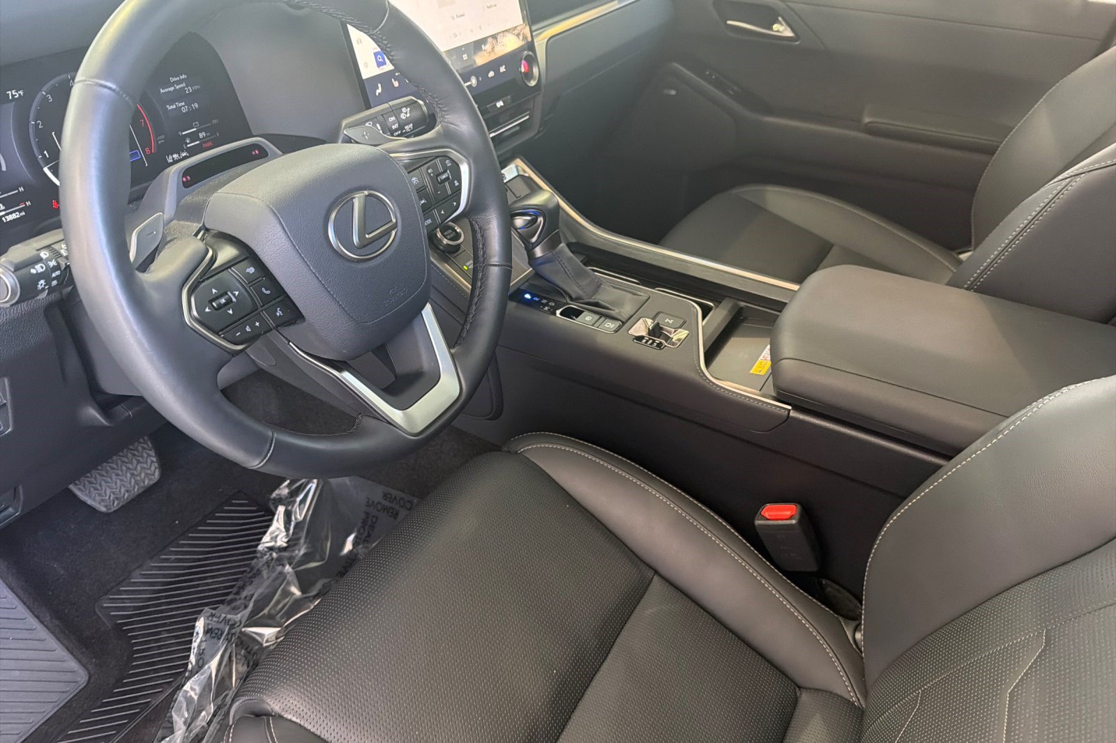 Certified 2025 Lexus GX 550 w/ Cold Area Package AWD/4WD image 11