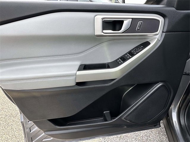 Used 2021 Ford Explorer XLT w/ Equipment Group 202A image 20