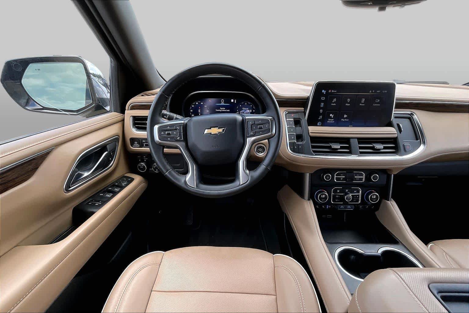 Used 2023 Chevrolet Suburban Premier AWD/4WD image 6