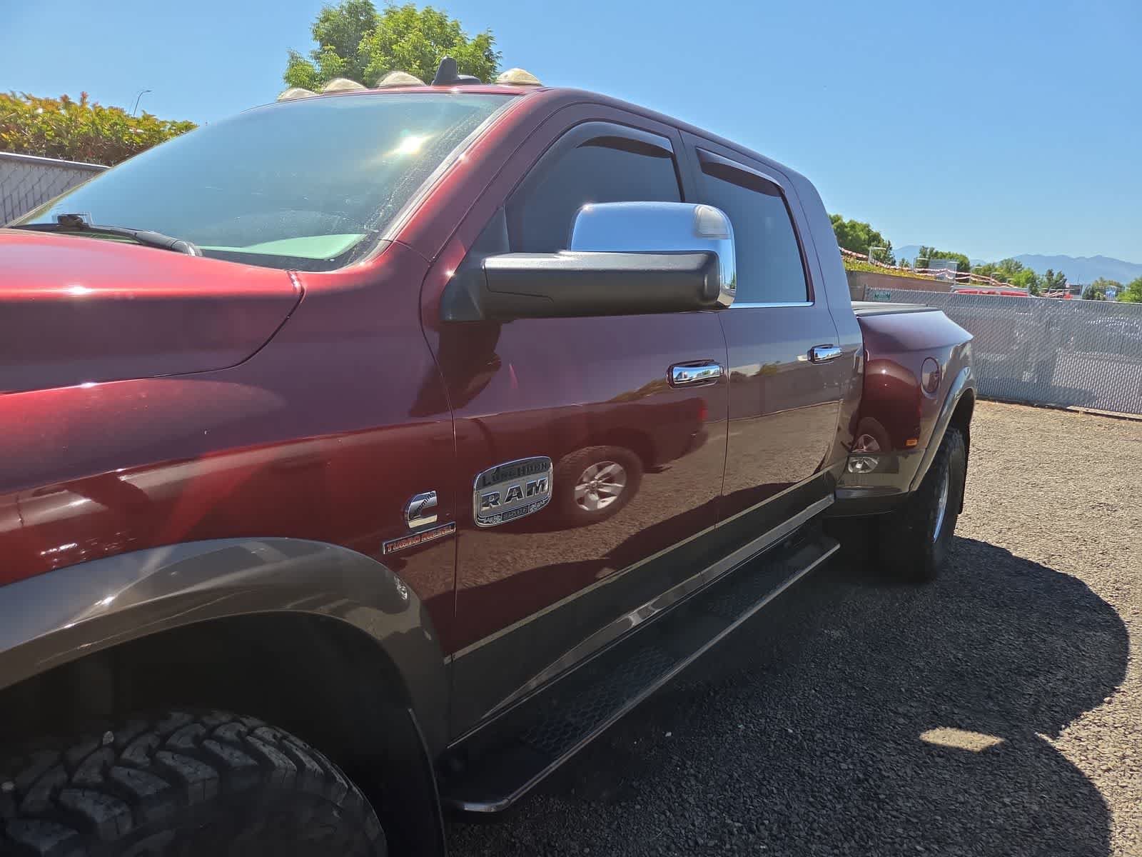 Used 2018 RAM 3500 Laramie Longhorn w/ Convenience Group AWD/4WD image 10