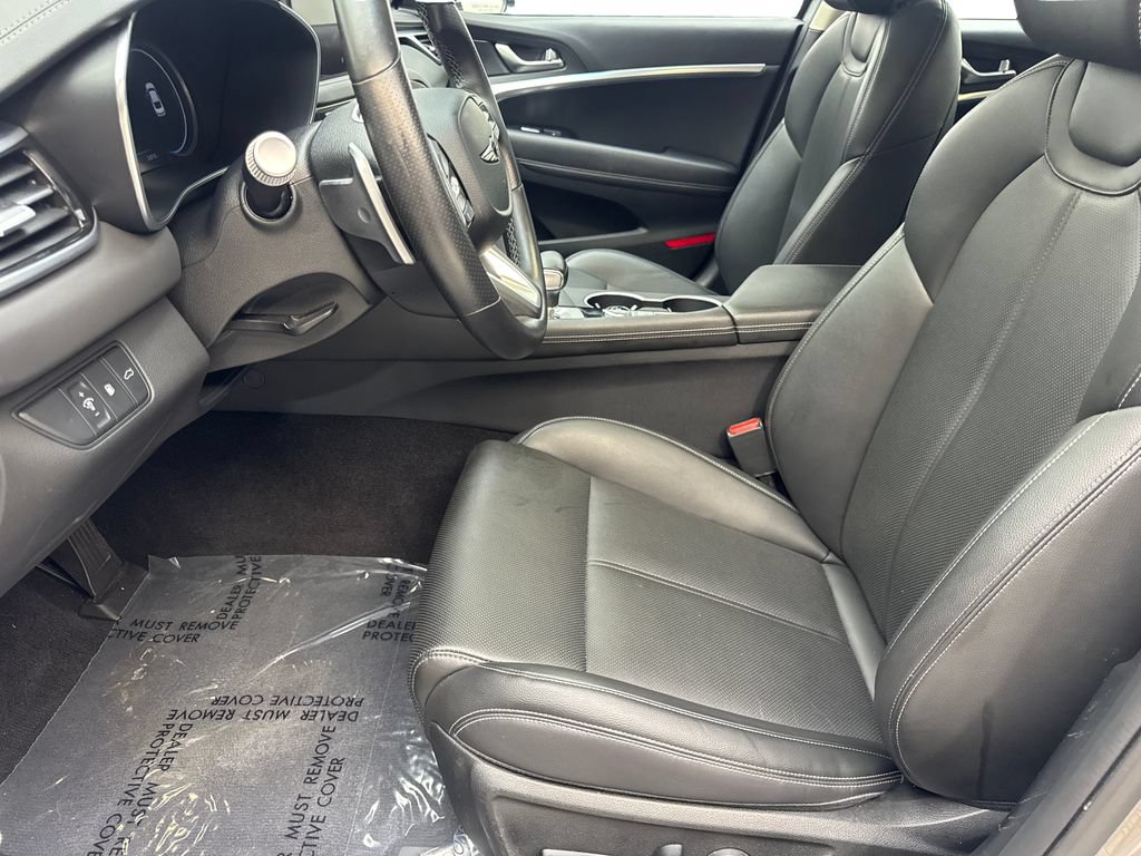 Used 2025 Genesis G70 2.5T RWD image 26