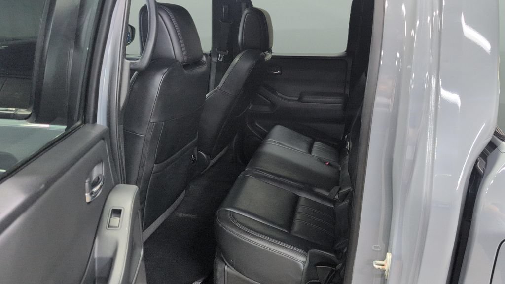 Used 2022 Nissan Frontier PRO-4X AWD/4WD image 18