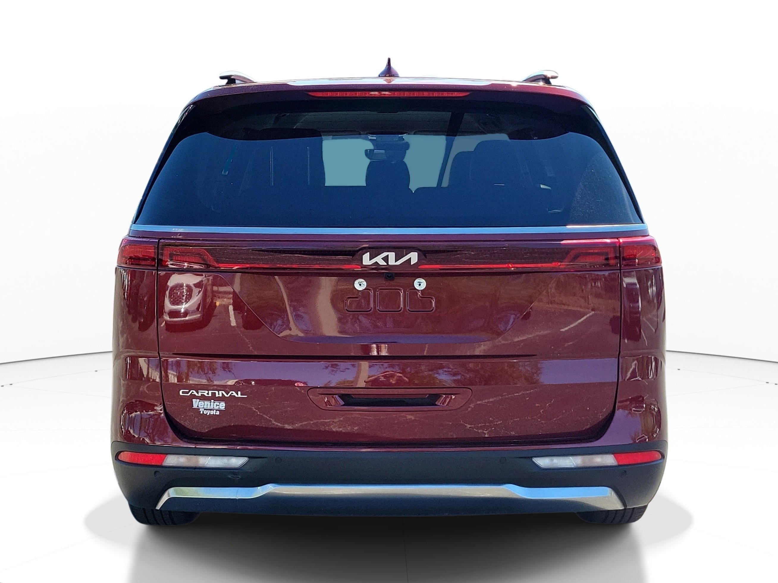 Used 2023 Kia Carnival SX FWD image 5