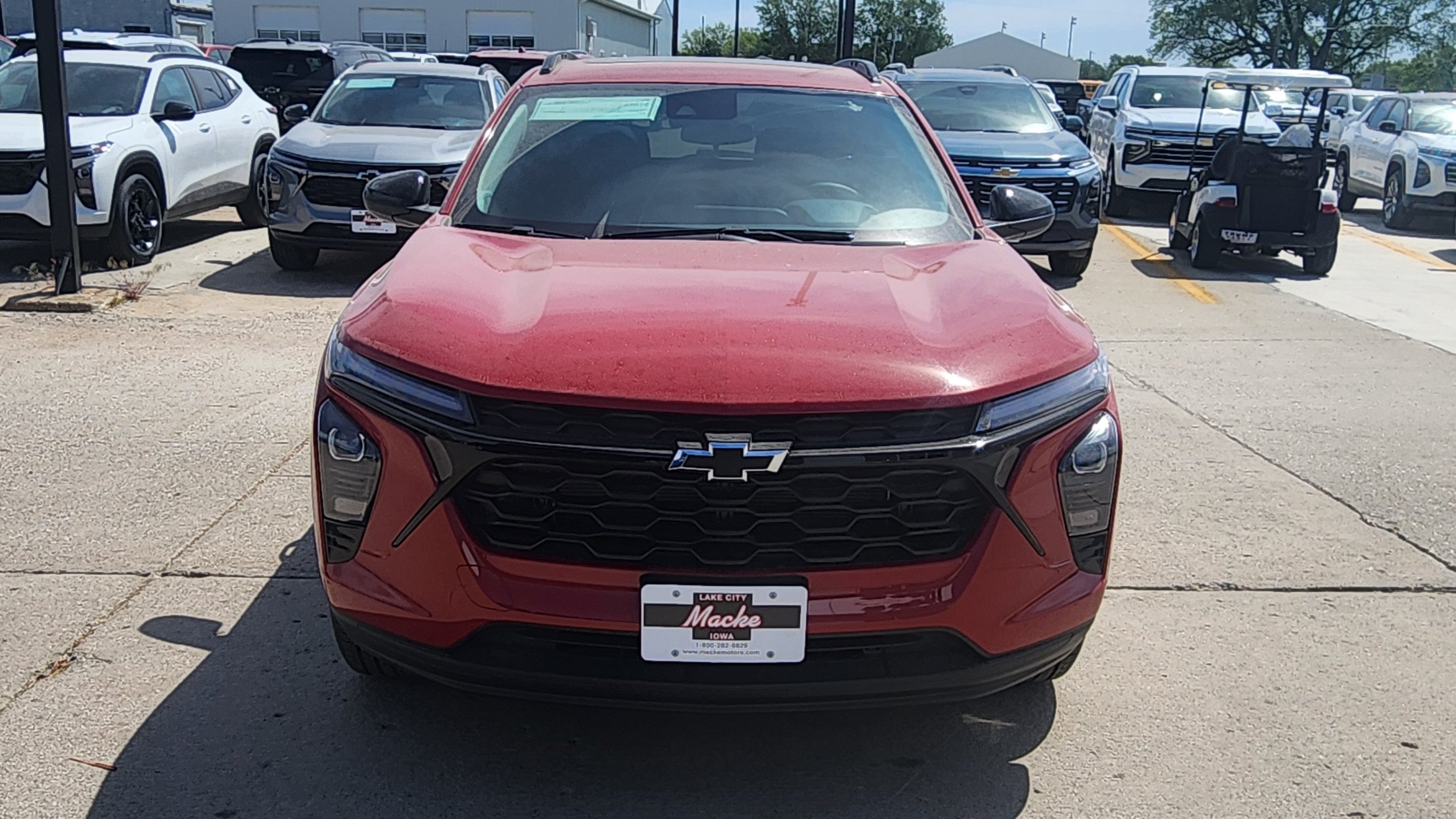 New 2026 Chevrolet Trax LT w/ Sunroof Package FWD image 2