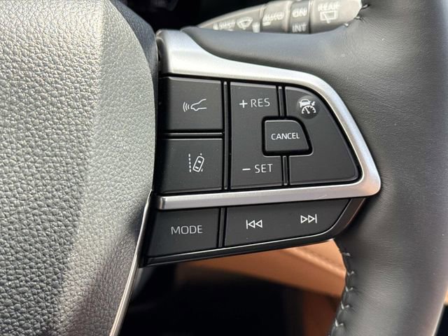Used 2026 Toyota Highlander Platinum AWD/4WD image 24