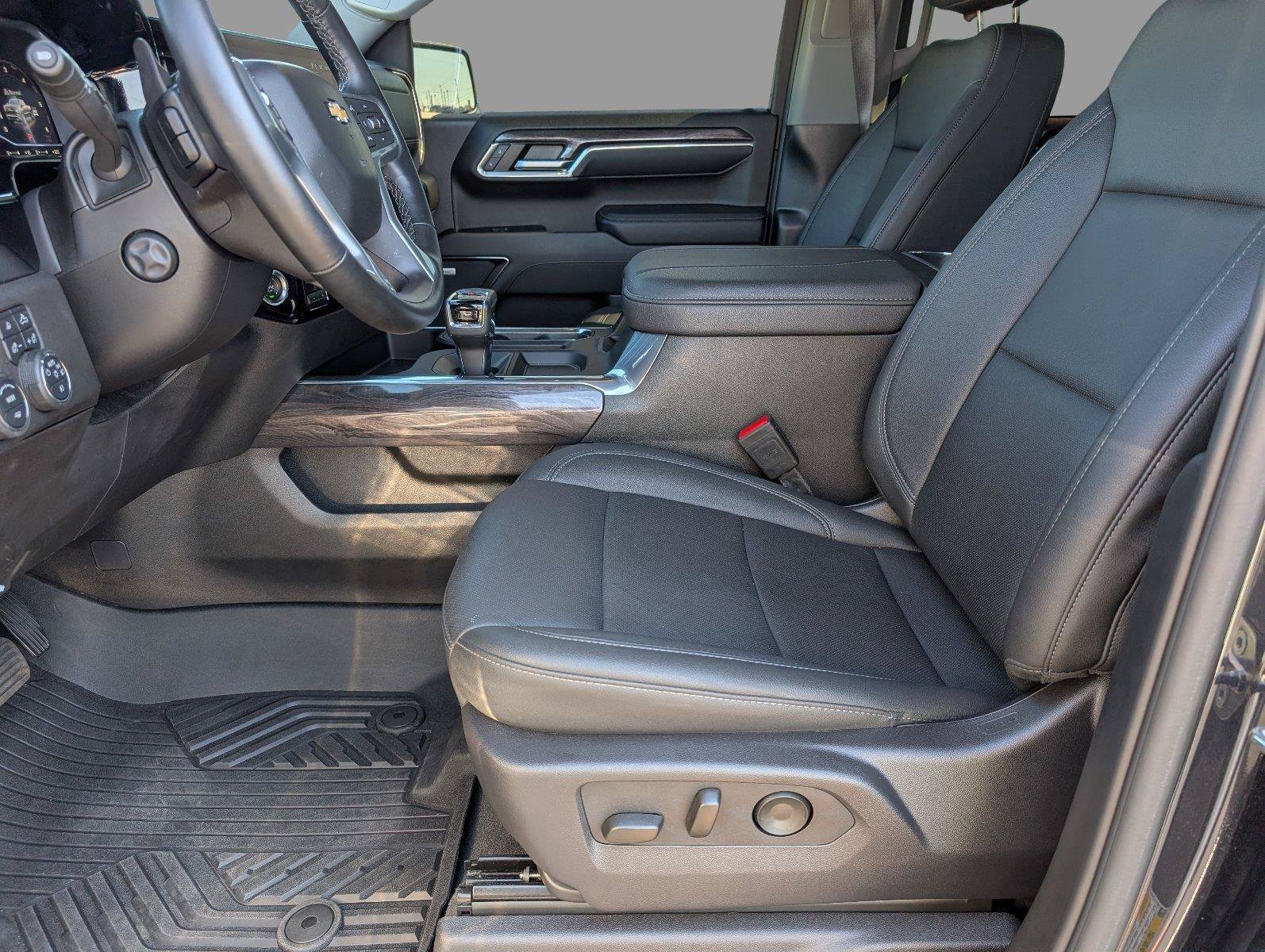 Certified 2024 Chevrolet Silverado 1500 LTZ AWD/4WD image 3