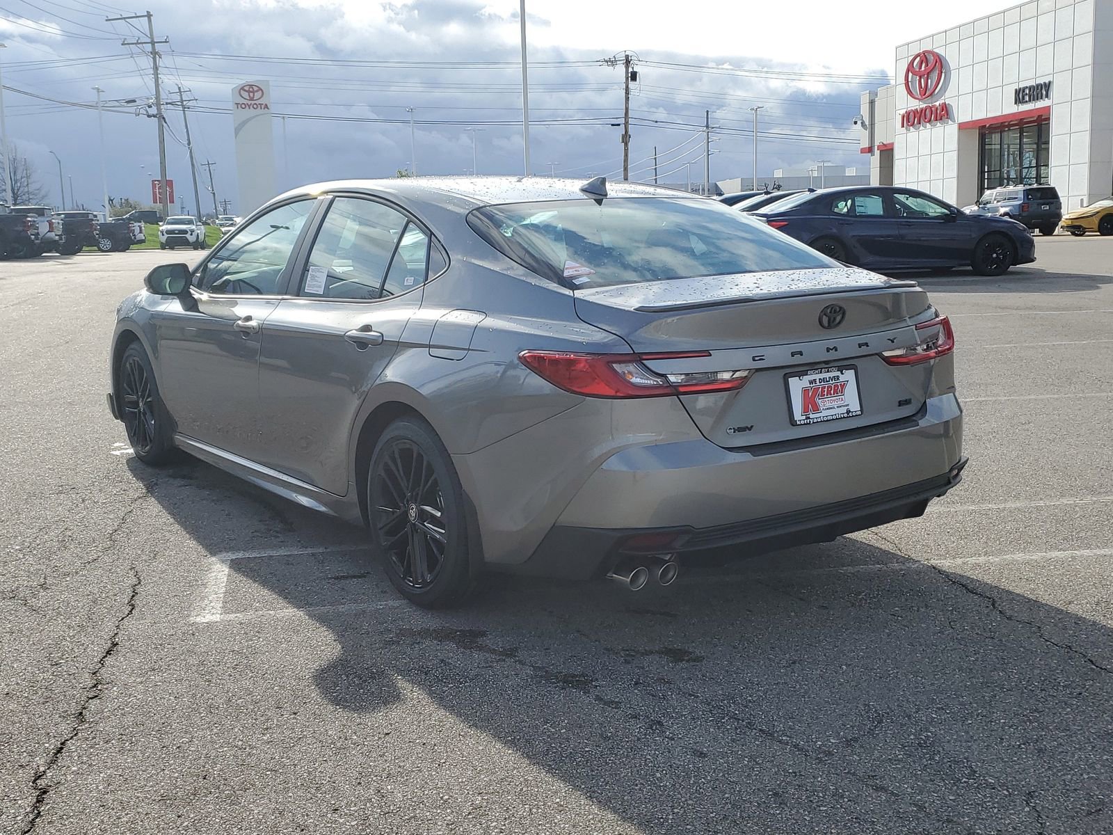 New 2026 Toyota Camry SE FWD image 3