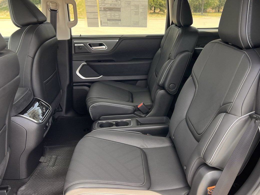 New 2027 INFINITI QX80 Luxe w/ Cargo Package RWD image 28