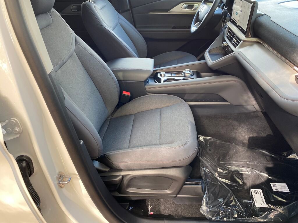 New 2026 Ford Explorer Active image 21