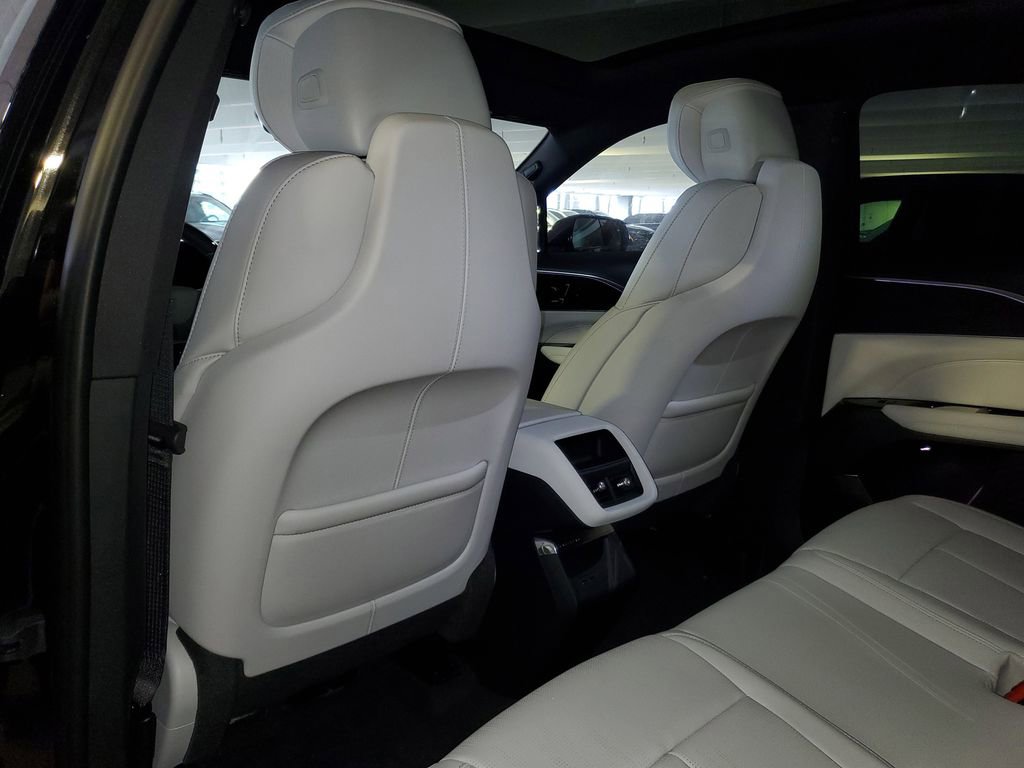 New 2026 Cadillac Lyriq Luxury RWD image 10