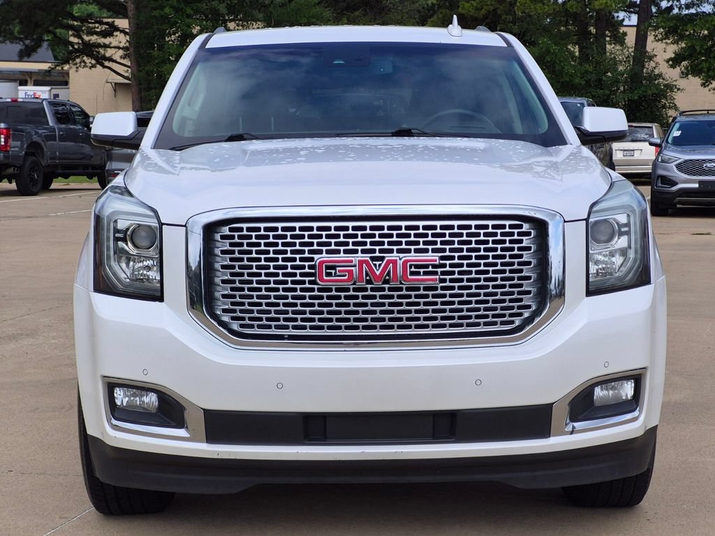 Used 2017 GMC Yukon XL Denali RWD image 2