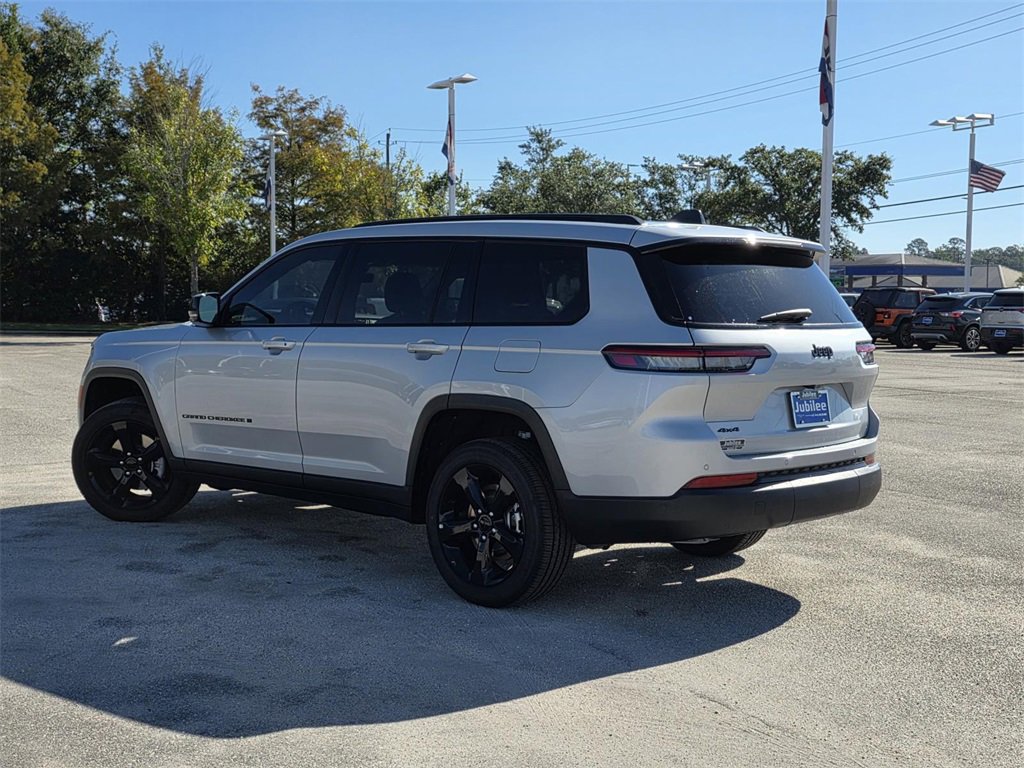 New 2025 Jeep Grand Cherokee L Altitude image 4