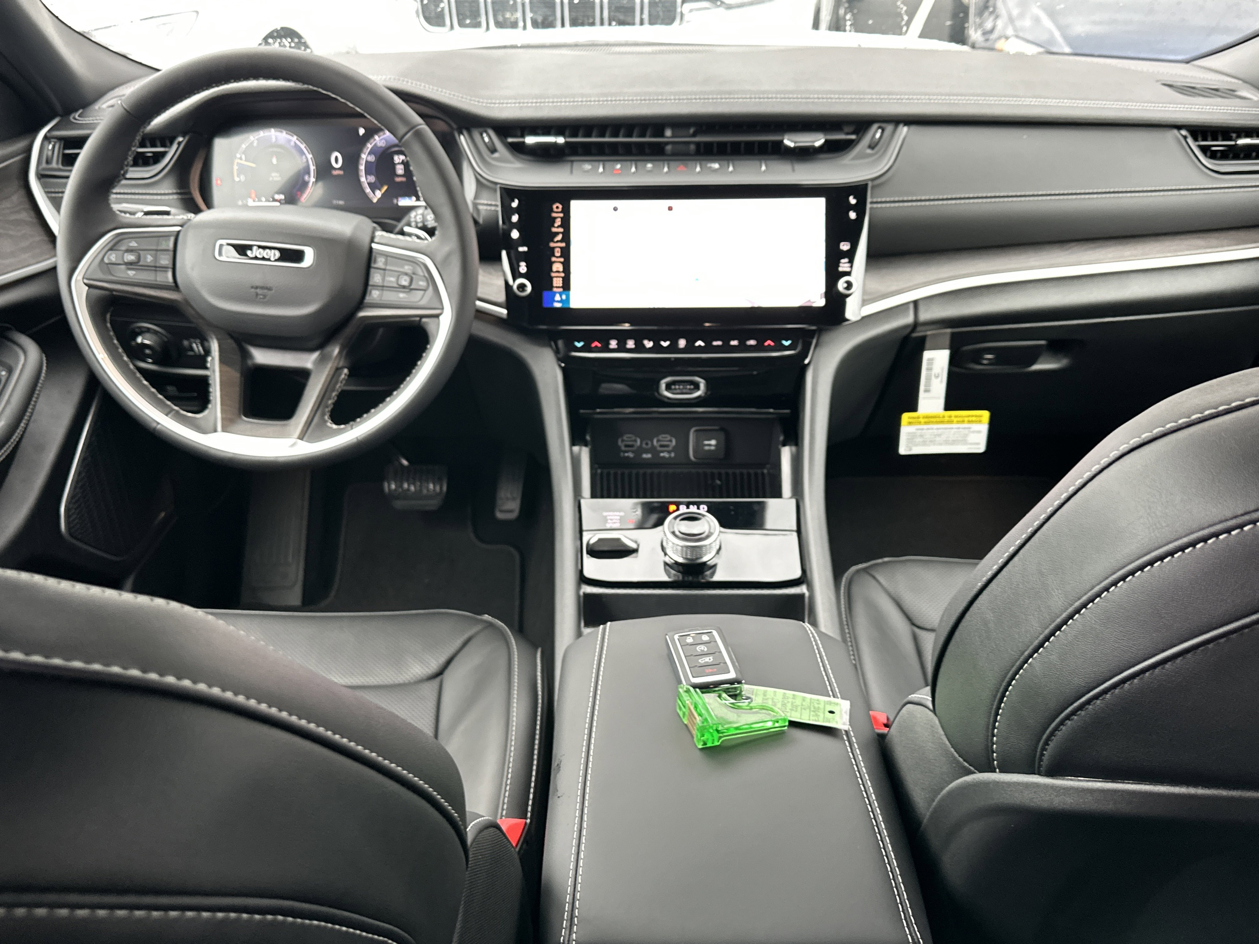 New 2026 Jeep Grand Cherokee Limited Reserve image 32