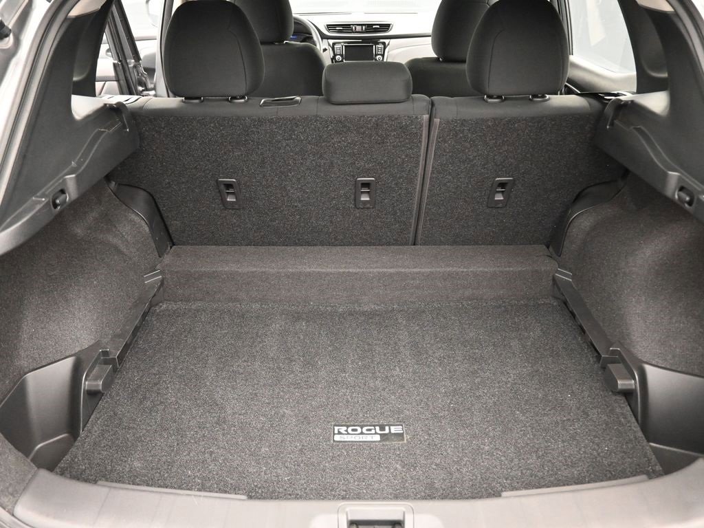 Used 2022 Nissan Rogue Sport S image 14