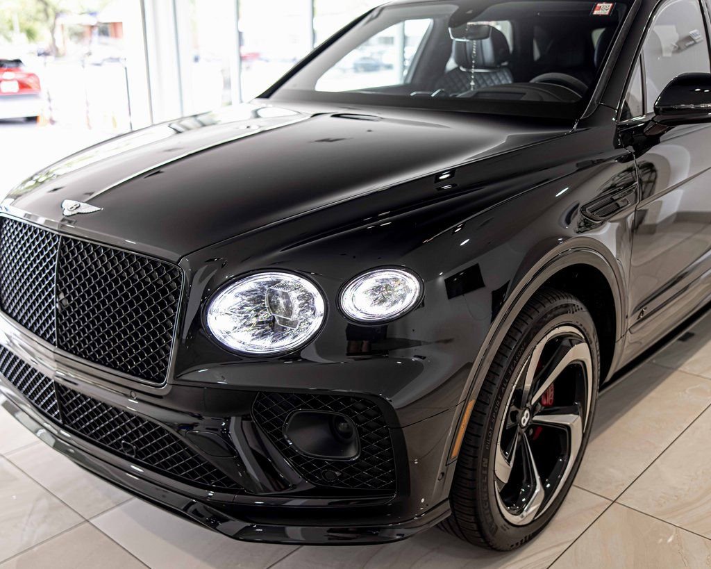 Used 2022 Bentley Bentayga image 5