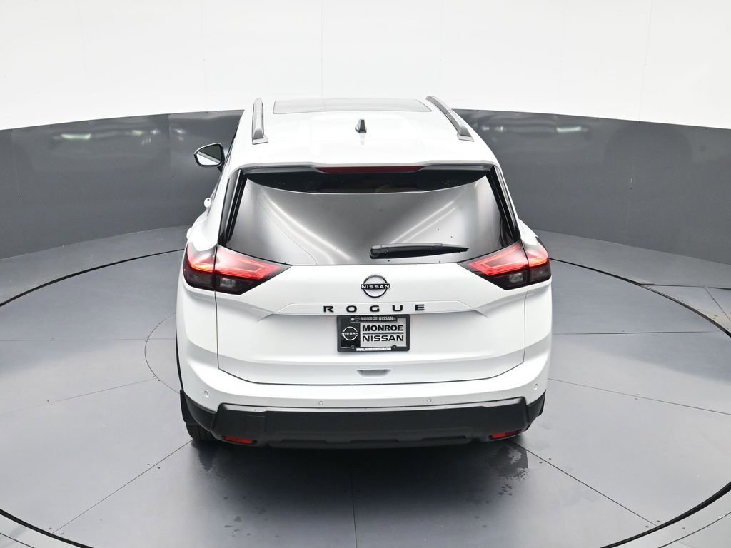 New 2026 Nissan Rogue SV FWD image 28