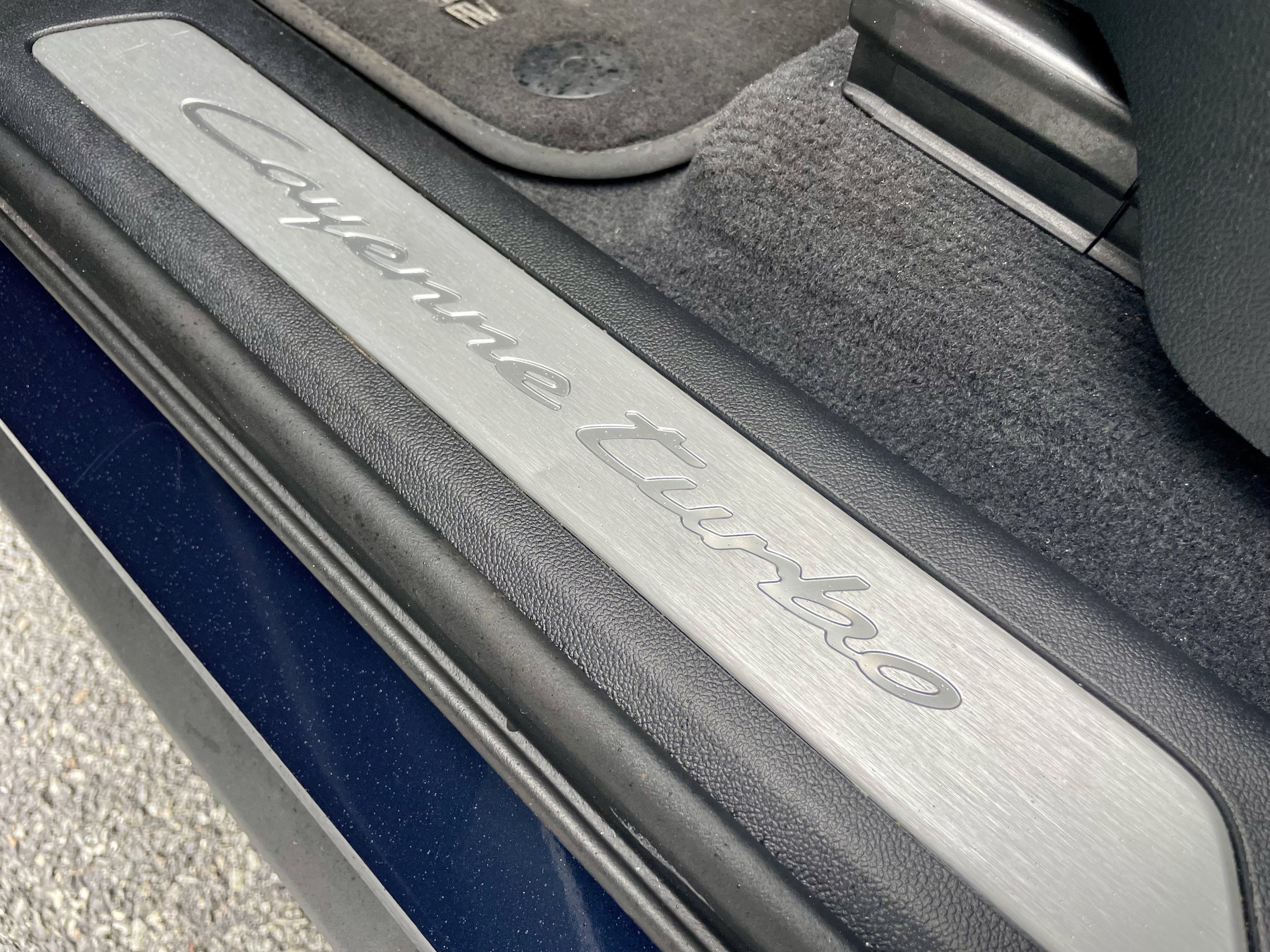 Used 2024 Porsche Cayenne Turbo image 33