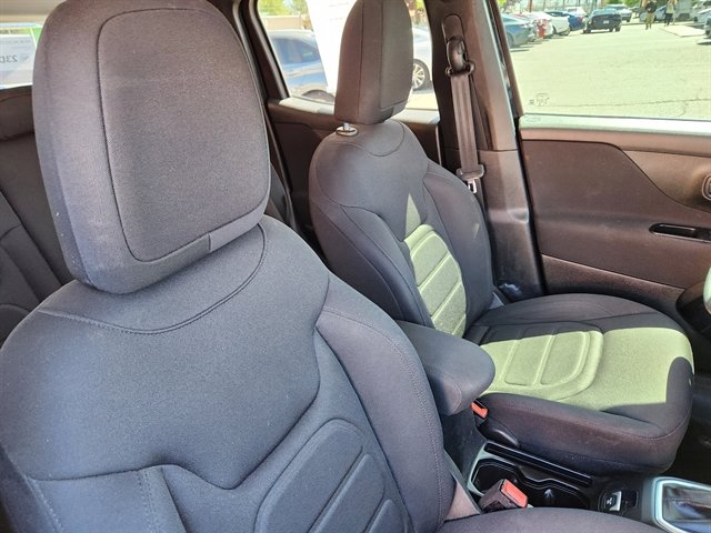 Used 2018 Jeep Renegade Latitude image 7