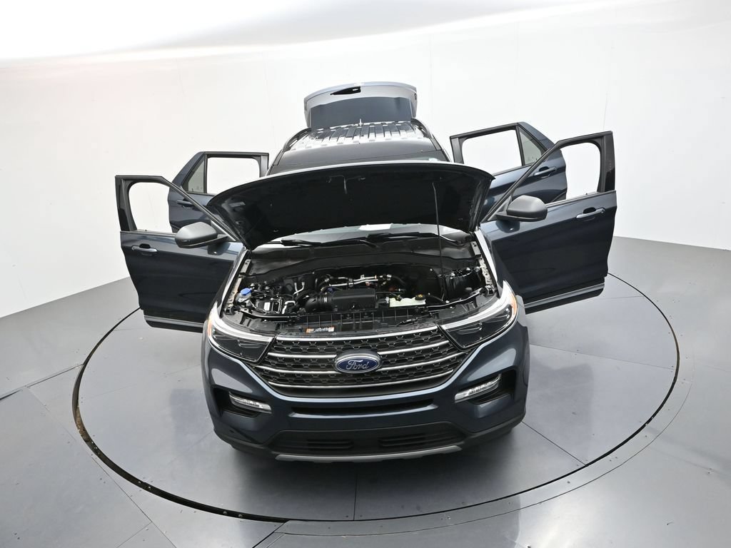 Used 2023 Ford Explorer XLT w/ Equipment Group 202A AWD/4WD image 58