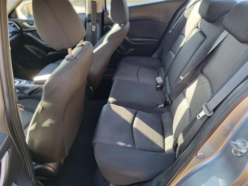 Used 2014 MAZDA MAZDA3 i Touring w/ Technology Package image 17